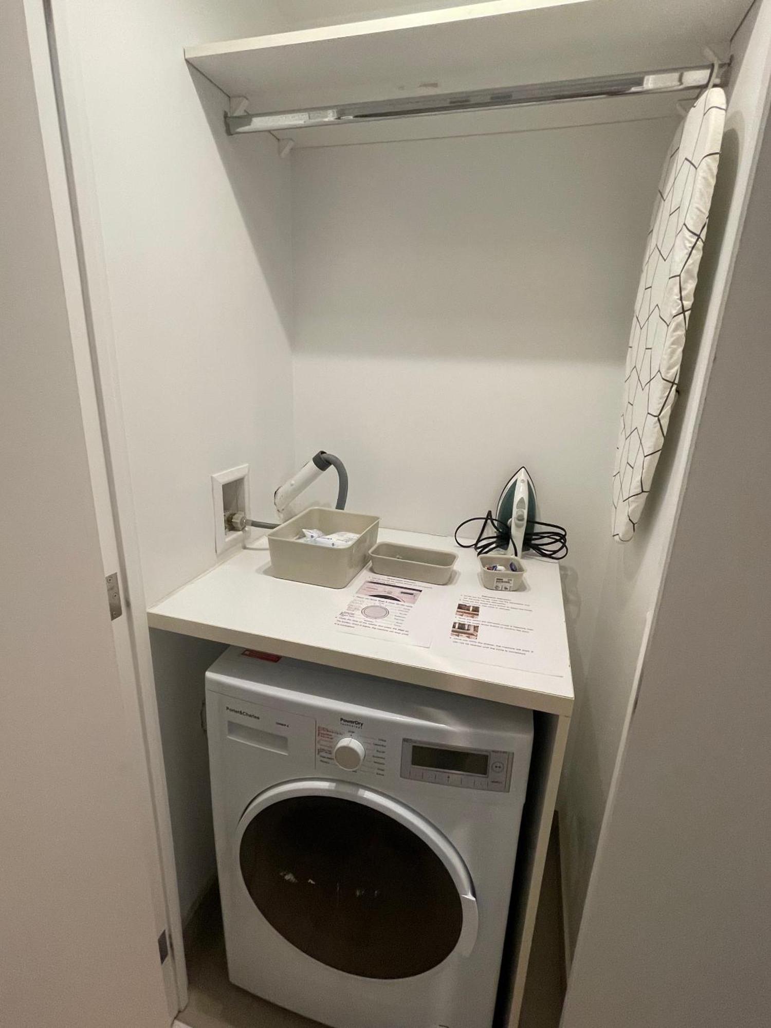 University Of Toronto Utsg Suites المظهر الخارجي الصورة
